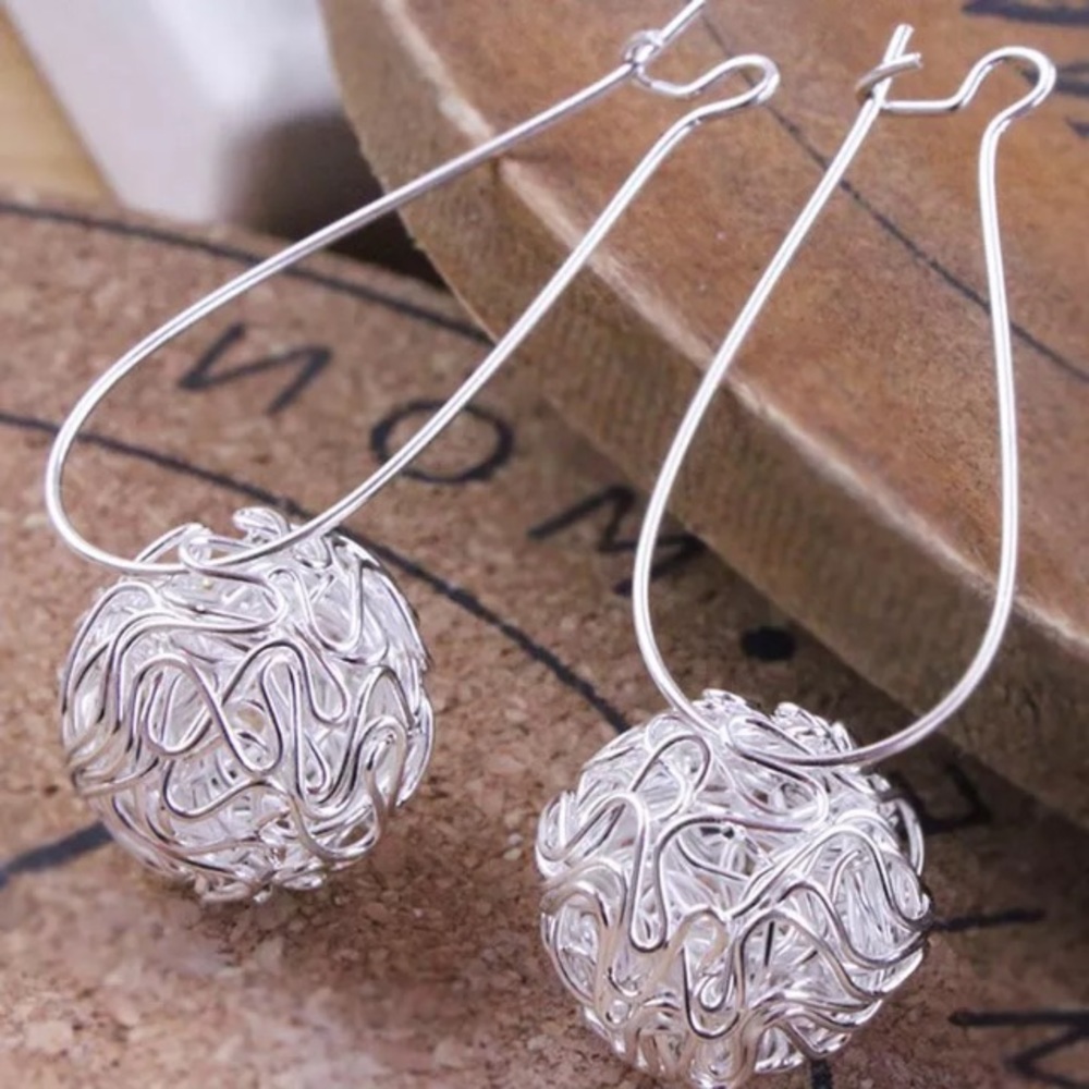 NEW!๐๐๐SWIRL WIRE BALL DROP EARRINGS FUNKY CUTE - Picture 7 of 8